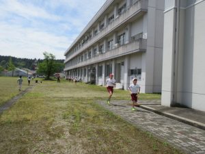 12日 読書旬間 ランランランニング 魚沼市立宇賀地小学校 12日 読書旬間 ランランランニング 魚沼市立宇賀地小学校